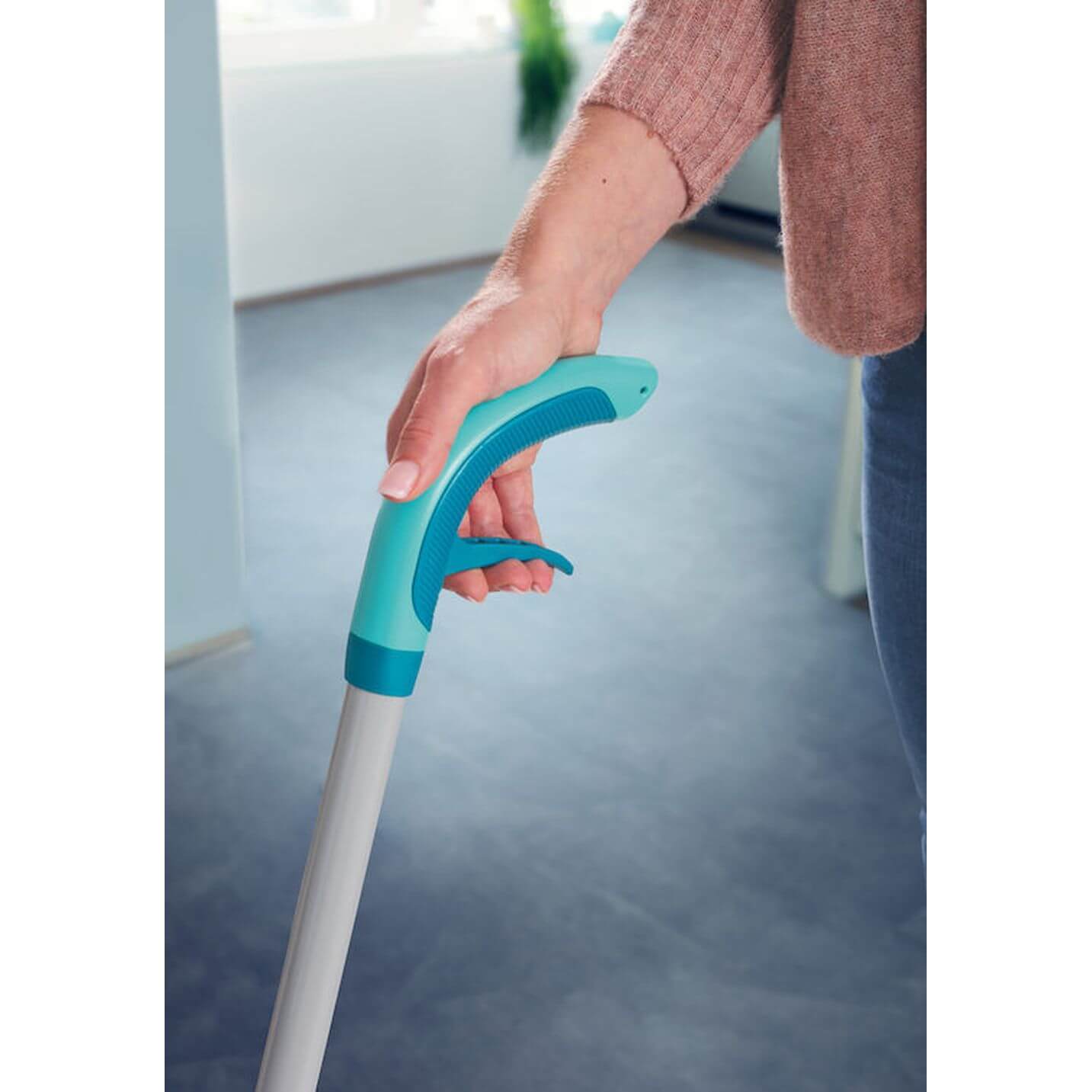 Leifheit Easy Spray Wiper Mop - LAUNDRY - Cleaning - Soko and Co